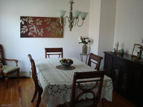 88 Webster Dr, Wayne, NJ 07470 photo 5