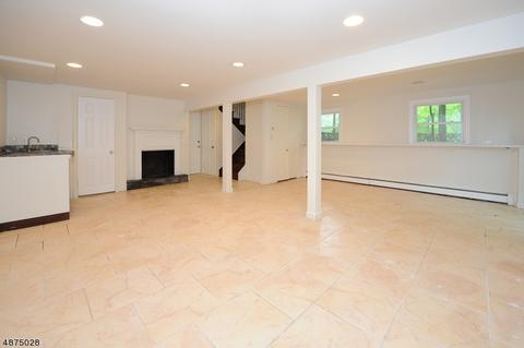 465 Pines Lake Dr, Wayne, NJ 07470 photo 17
