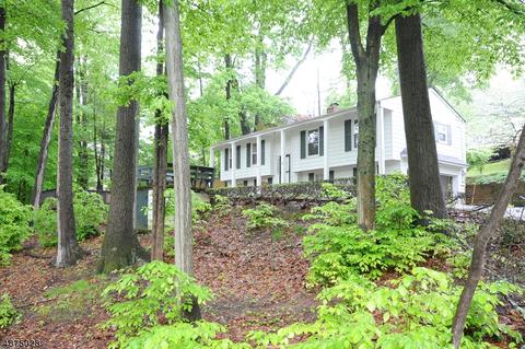 465 Pines Lake Dr, Wayne, NJ 07470 photo 2