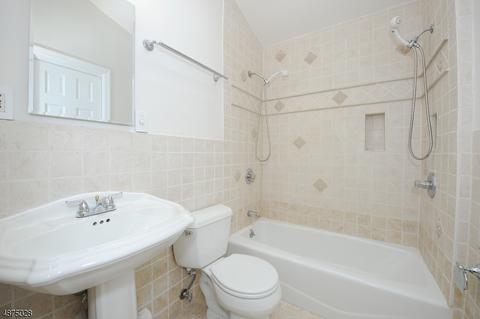465 Pines Lake Dr, Wayne, NJ 07470 photo 10
