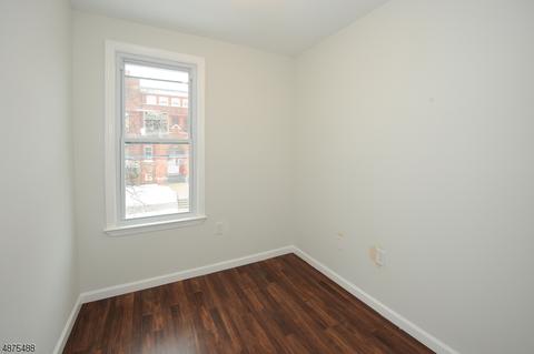 375 Berkeley Ave, Bloomfield, NJ 07003 photo 14