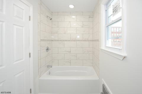 375 Berkeley Ave, Bloomfield, NJ 07003 photo 11