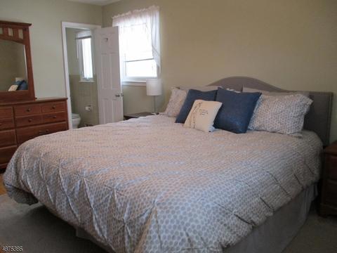 142 Hillside Ave, Berkeley Heights, NJ 07922 photo 12