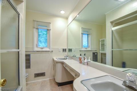 142 Hillside Ave, Berkeley Heights, NJ 07922 photo 17