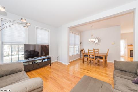 100 Arrowgate Dr, Randolph, NJ 07869 photo 4