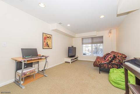 100 Arrowgate Dr, Randolph, NJ 07869 photo 16