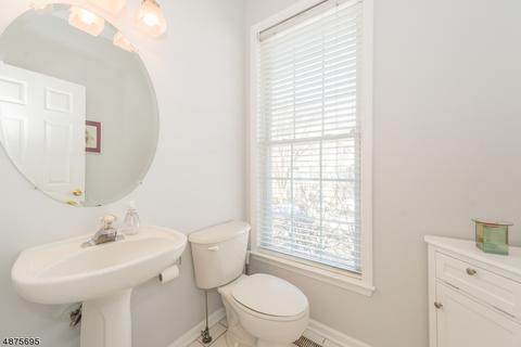 100 Arrowgate Dr, Randolph, NJ 07869 photo 3