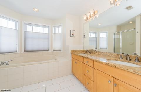 100 Arrowgate Dr, Randolph, NJ 07869 photo 14