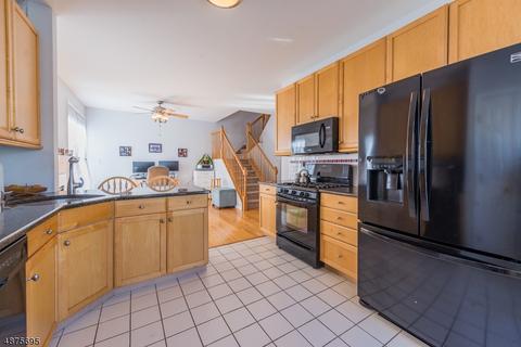 100 Arrowgate Dr, Randolph, NJ 07869 photo 8