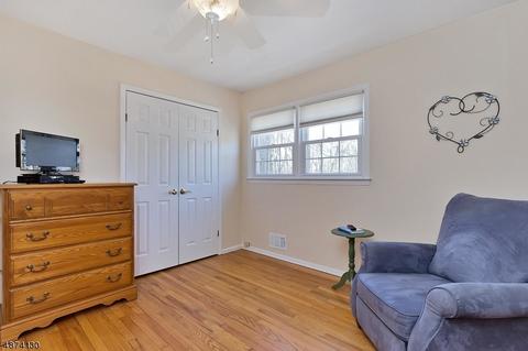 200 Sutton Dr, Berkeley Heights, NJ 07922 photo 13