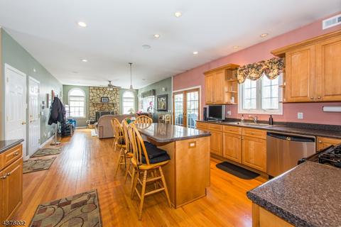 18 Kline Pl, Berkeley Heights, NJ 07922 photo 4