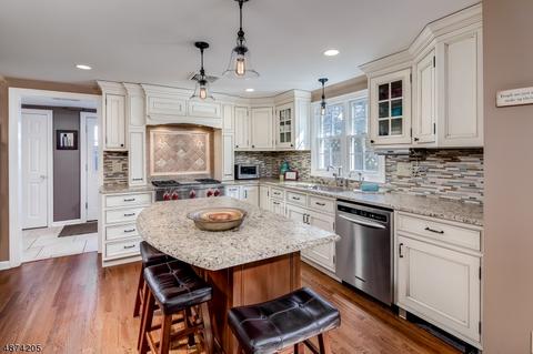 90 Whittingham Ter, Millburn, NJ 07041 photo 7