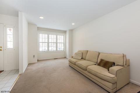 87 Butternut Dr, Wayne, NJ 07470 photo 7