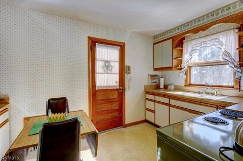 21 Colville Rd, Wayne, NJ 07470 photo 8