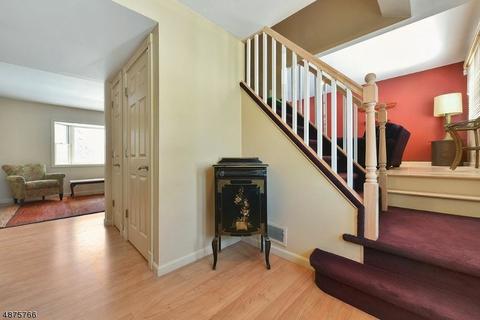 36 Monterey Dr, Wayne, NJ 07470 photo 2