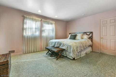 36 Monterey Dr, Wayne, NJ 07470 photo 15