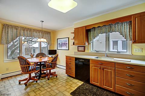 176 Walnut Ave, Mountainside, NJ 07092 photo 10