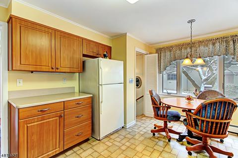 176 Walnut Ave, Mountainside, NJ 07092 photo 11