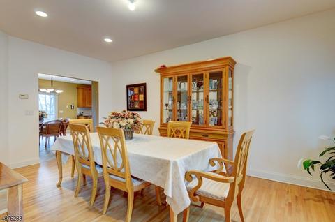 24 Dave Espie Way, Wayne, NJ 07470 photo 4