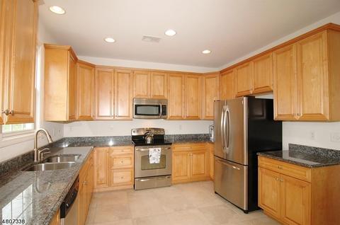 2 Carriage Rd, Hackettstown, NJ 07840 photo 5