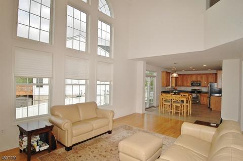 2 Carriage Rd, Hackettstown, NJ 07840 photo 9