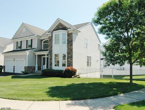 2 Carriage Rd, Hackettstown, NJ 07840 photo 2