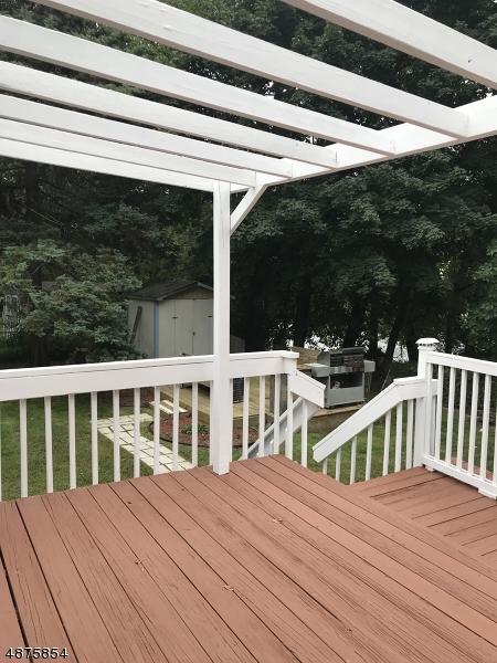 30 Park Ln, Wayne, NJ 07470 photo 9