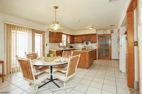 253 Ratzer Rd, Wayne, NJ 07470 photo 8