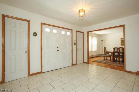 253 Ratzer Rd, Wayne, NJ 07470 photo 3