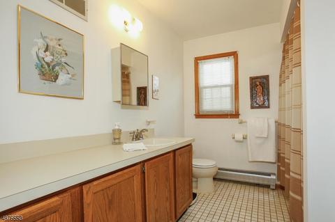 253 Ratzer Rd, Wayne, NJ 07470 photo 18