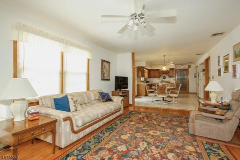 253 Ratzer Rd, Wayne, NJ 07470 photo 11