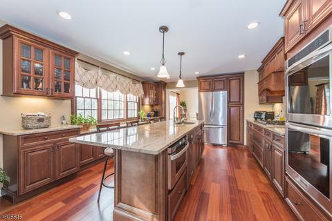 56 Lenox Rd, Wayne, NJ 07470 photo 3