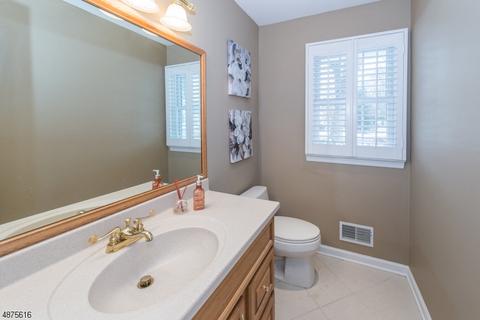 56 Lenox Rd, Wayne, NJ 07470 photo 10