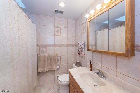 56 Lenox Rd, Wayne, NJ 07470 photo 17