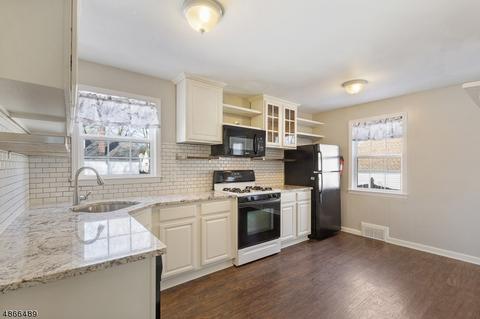 429-31 Brook Ct, Plainfield, NJ 07060 photo 5