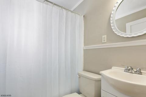 429-31 Brook Ct, Plainfield, NJ 07060 photo 17