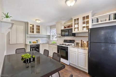 429-31 Brook Ct, Plainfield, NJ 07060 photo 6