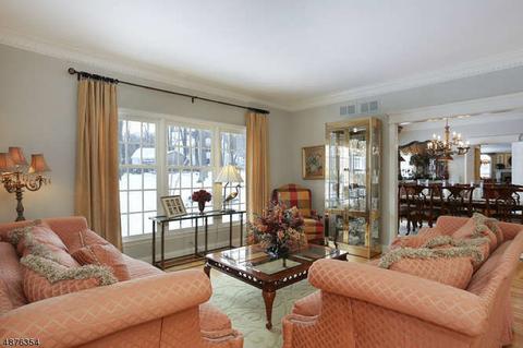 8 Mcvickers Ln, Mendham, NJ 07945 photo 3