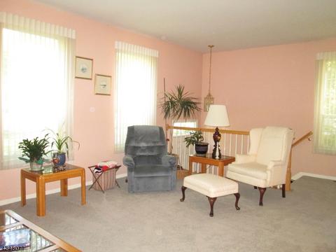 6 Whimble Ct, Wayne, NJ 07470 photo 3
