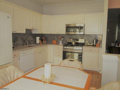 6 Whimble Ct, Wayne, NJ 07470 photo 5