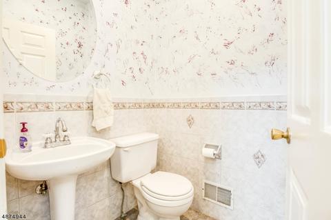 17 Cedar Ct, Clinton, NJ 08809 photo 14