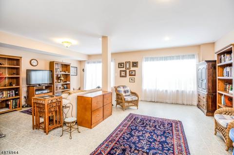17 Cedar Ct, Clinton, NJ 08809 photo 3
