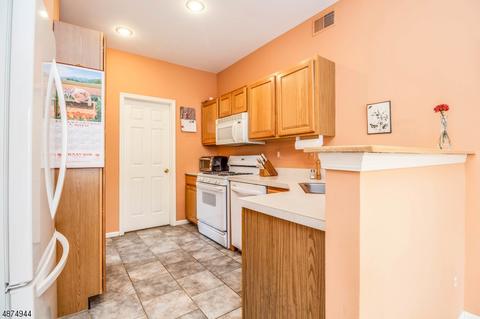 17 Cedar Ct, Clinton, NJ 08809 photo 12