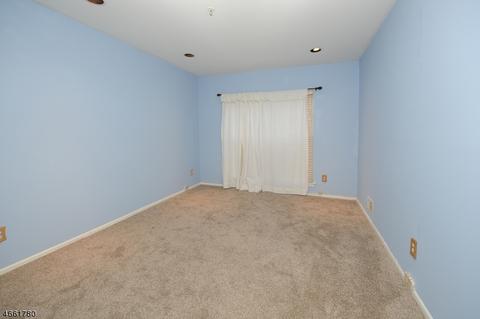 2101 Schindler Ln, Wayne, NJ 07470 photo 15