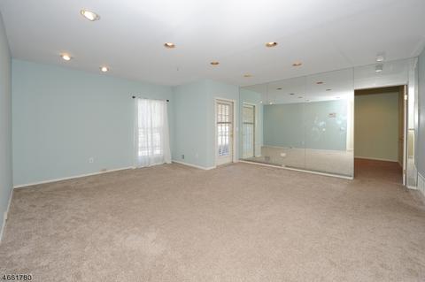 2101 Schindler Ln, Wayne, NJ 07470 photo 6