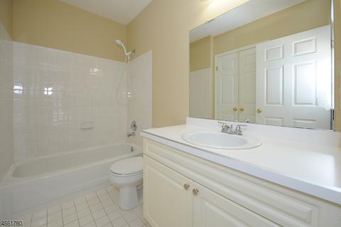 2101 Schindler Ln, Wayne, NJ 07470 photo 13
