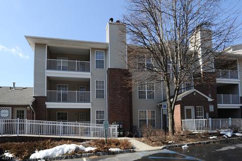 2101 Schindler Ln, Wayne, NJ 07470 photo 1