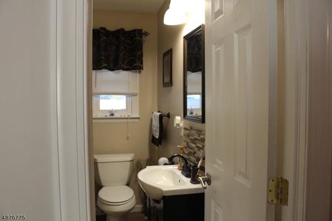 52 David Scott Dr, Wayne, NJ 07470 photo 14