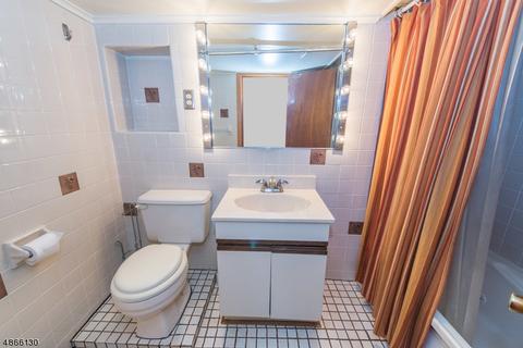 62 Cedarcliffe Dr, Wayne, NJ 07470 photo 18