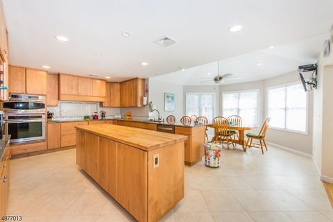 15 Borzotta Blvd, Wayne, NJ 07470 photo 10